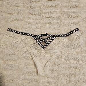 Victoria's Secret White Lace Wide Side Thong Small